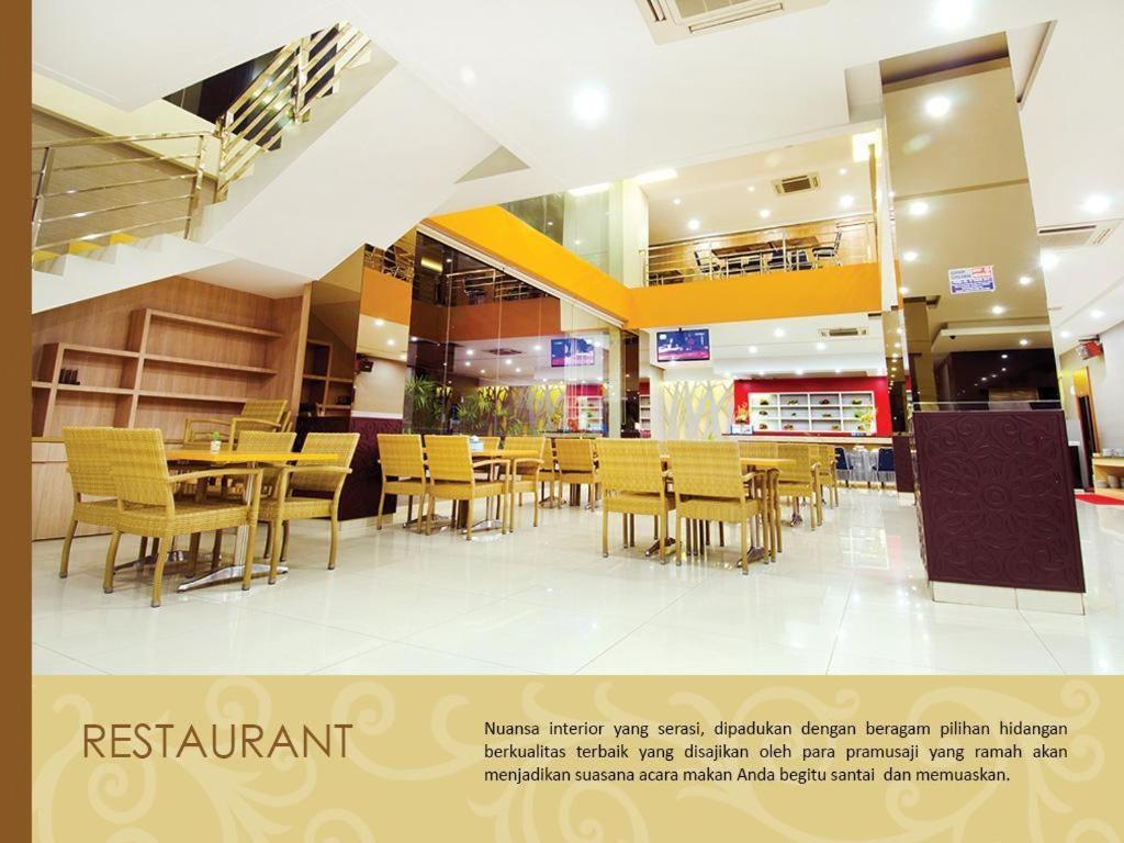 Borneo Hotel Понтианак Екстериор снимка
