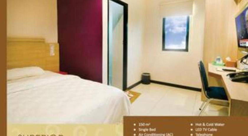 Borneo Hotel Понтианак Екстериор снимка
