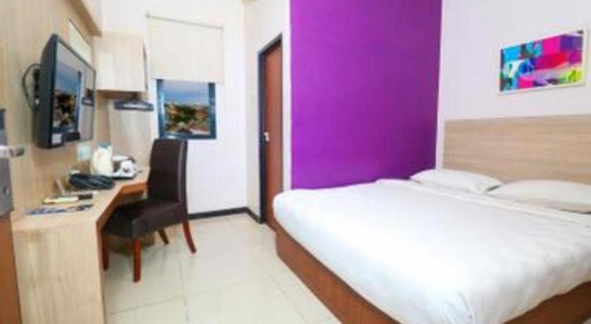 Borneo Hotel Понтианак Екстериор снимка