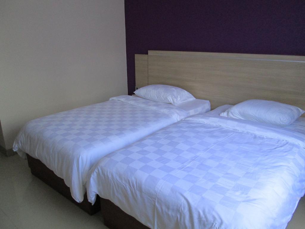 Borneo Hotel Понтианак Стая снимка